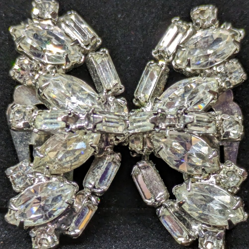 Weiss Vintage Silver Tone Clear Crystal Rhinestone 1960's Clip On Earrings